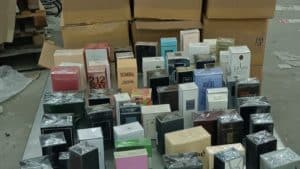 Митнически служители от ТД Митница Русе задържаха големи количества „маркови“ стоки и медикаменти в автобуси с пътници